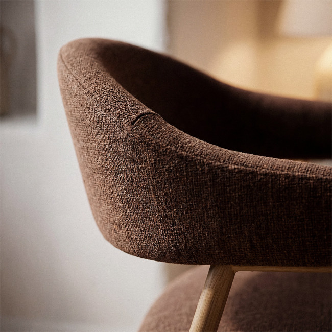 Leon - Lot de 2 fauteuils de table en tissu piètement effet bois clair