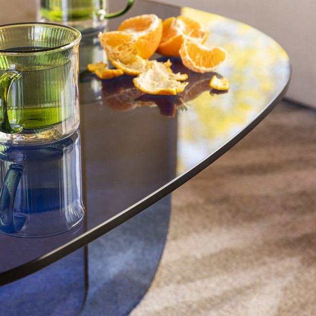 Tila - Table basse organique en verre L100cm