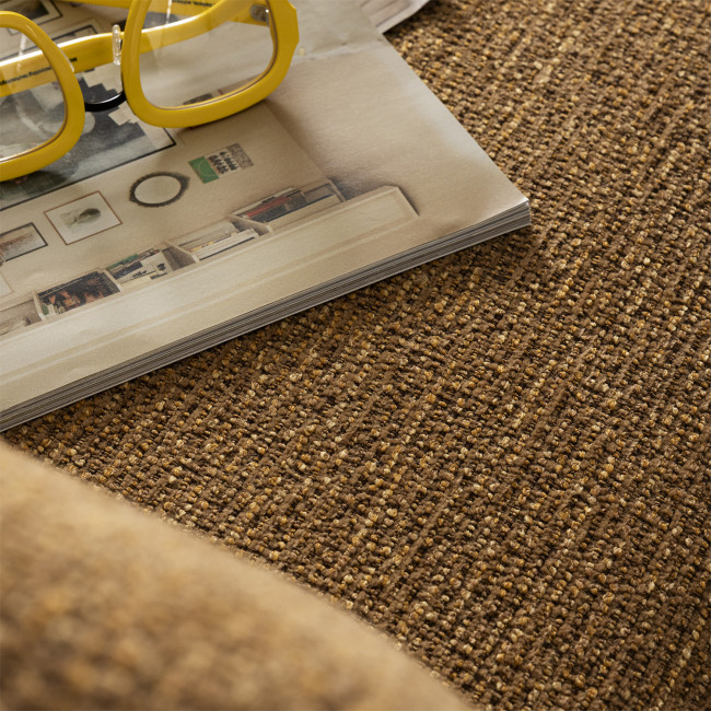 Vinto - Fauteuil en tissu pieds bois